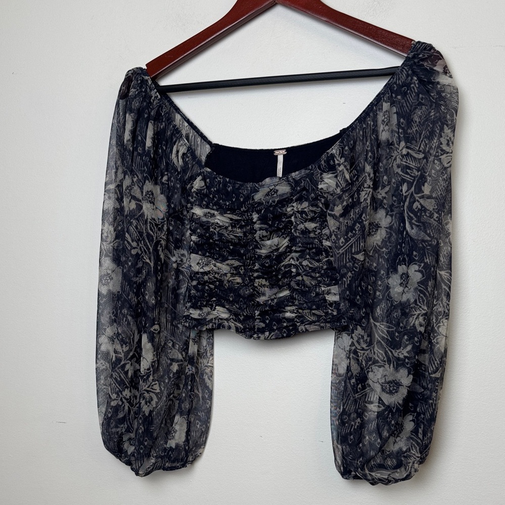 Free People Lilia Top Peasant Smocked Crop xs - Picture 2 of 7